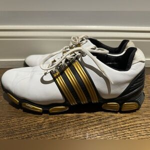 Men’s adidas golf shoes. Size 9.5.